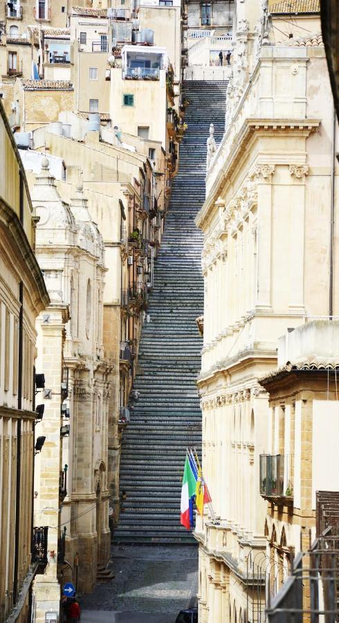 I Colori Della Sicilia Hotel Caltagirone Bagian luar foto