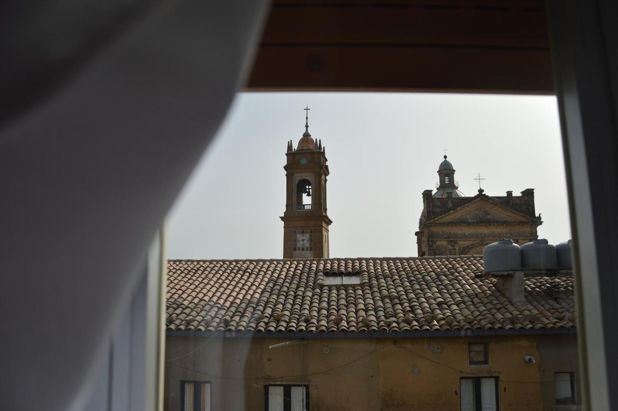 I Colori Della Sicilia Hotel Caltagirone Bagian luar foto